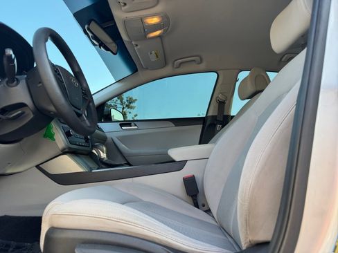 Used 2016 Hyundai Sonata SE image 16