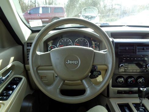 Used 2010 Jeep Liberty Sport w/ Popular Equipment Group image 22