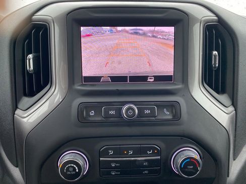 Used 2023 Chevrolet Silverado 1500 Custom image 14