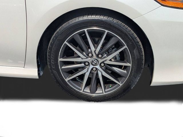 Used 2023 Toyota Camry XLE FWD image 10