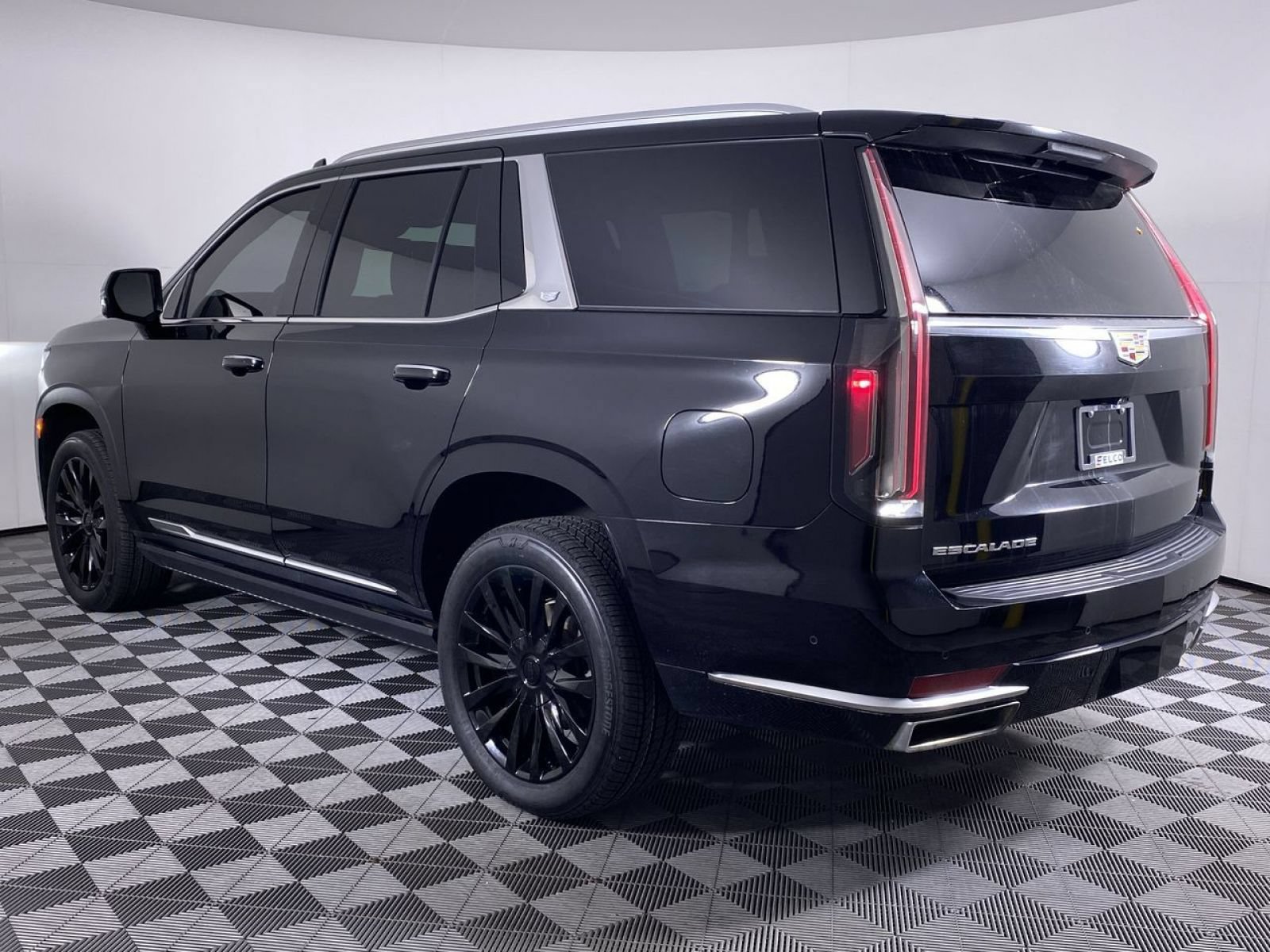 Certified 2023 Cadillac Escalade Premium Luxury w/ Performance Package AWD/4WD image 20