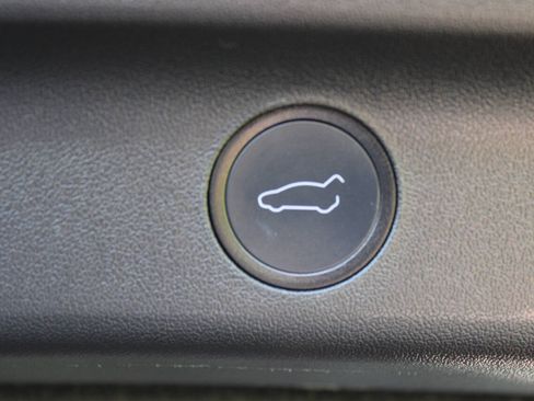 Used 2021 Tesla Model Y Performance AWD/4WD image 13