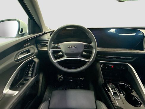 Certified 2025 Audi Q5 Premium AWD/4WD image 11