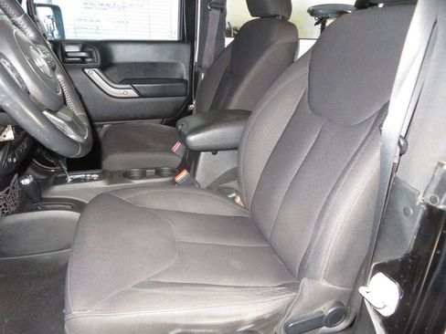 Used 2017 Jeep Wrangler Sport image 21