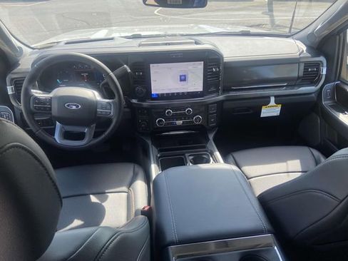 New 2026 Ford F250 Lariat w/ Black Appearance Package image 10