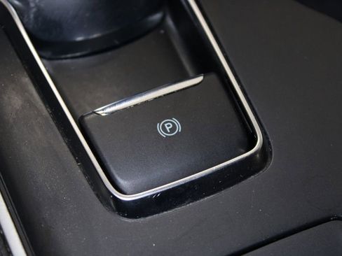 Used 2022 Ford Edge SE w/ Black Appearance Package image 47