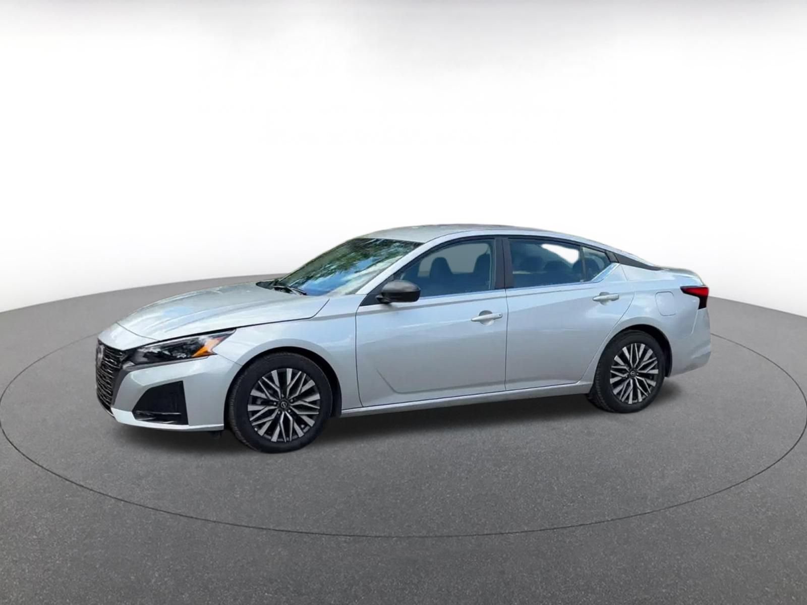 Used 2026 Nissan Altima 2.5 SV FWD image 7