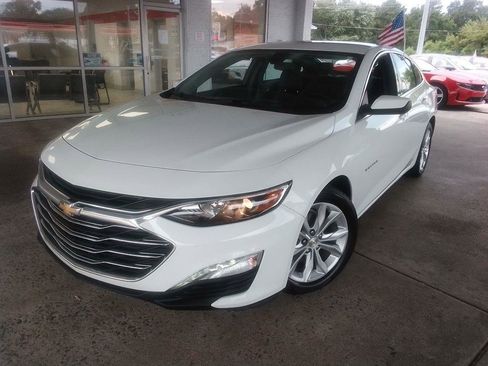Used 2022 Chevrolet Malibu LT FWD image 1