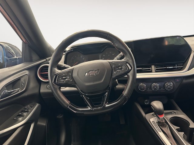 Used 2024 Chevrolet Trax RS w/ Driver Confidence Package FWD image 12