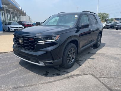 New 2025 Honda Pilot TrailSport