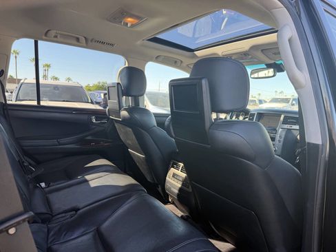 Used 2015 Lexus LX 570 4WD w/ Luxury Package image 24