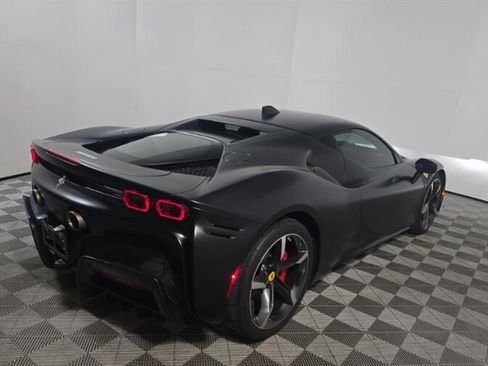 Used 2022 Ferrari SF90 Stradale image 2