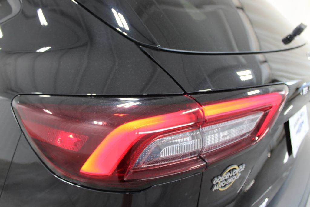 Used 2025 Ford Escape Active AWD/4WD image 21