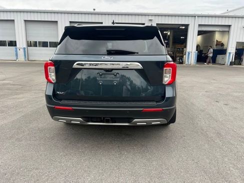Used 2022 Ford Explorer XLT w/ Equipment Group 202A RWD image 12