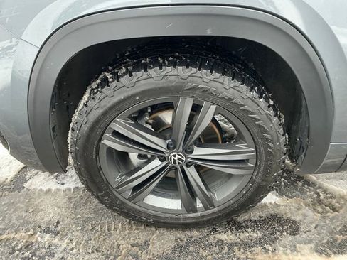 Used 2021 Volkswagen Atlas SE image 11