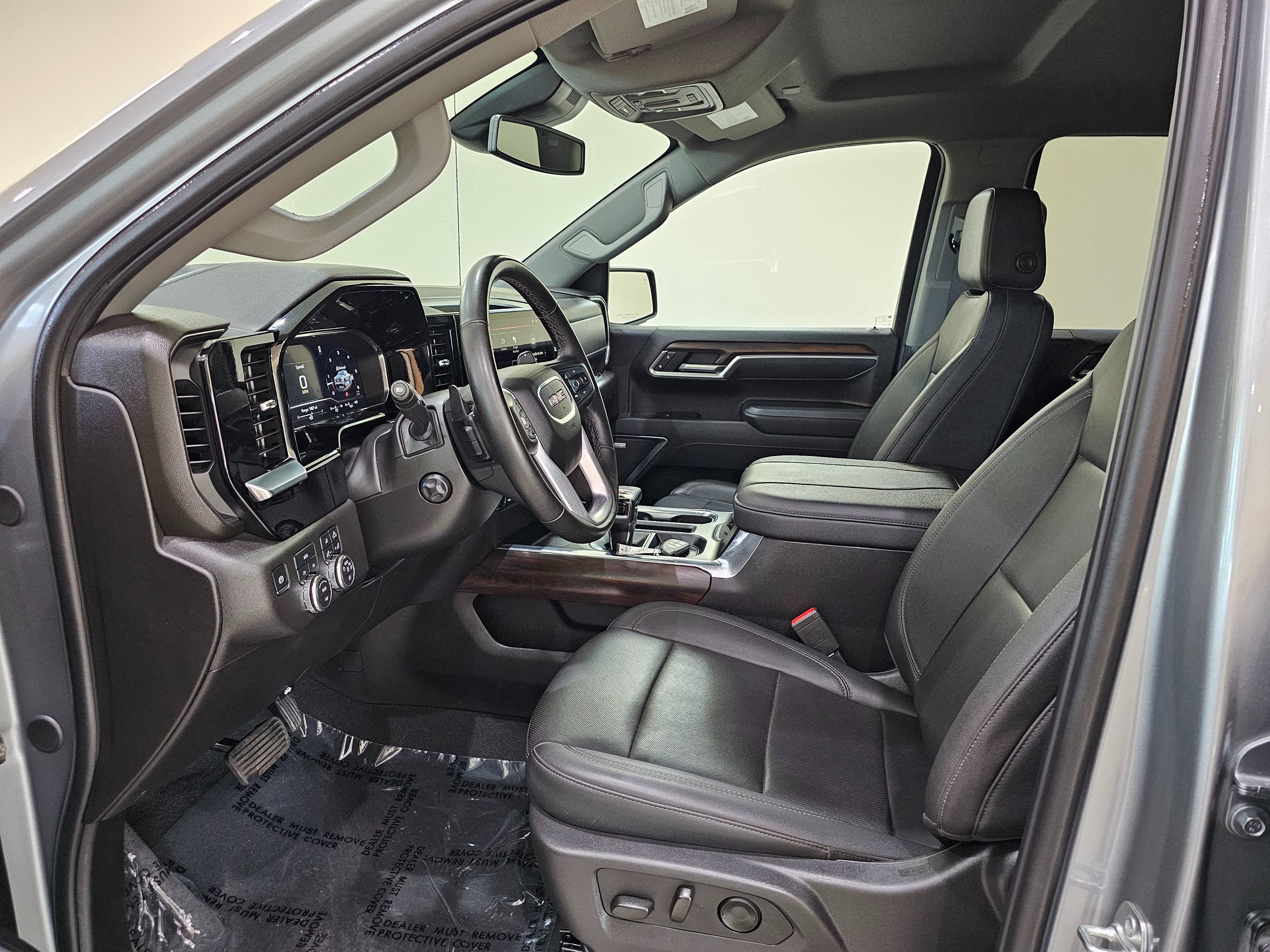 Used 2025 GMC Sierra 1500 SLT w/ SLT Premium Package AWD/4WD image 21