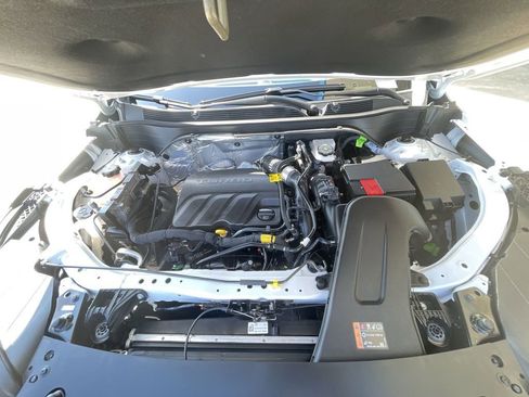 Certified 2025 Chevrolet Trax RS w/ Driver Confidence Package FWD image 29