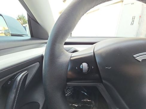 Used 2021 Tesla Model 3 Standard Range Plus image 11