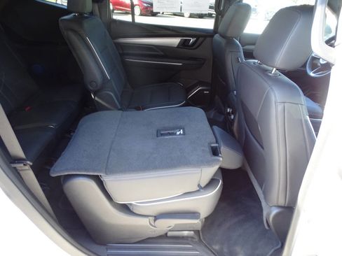 Used 2025 Buick Enclave AWD Preferred image 47