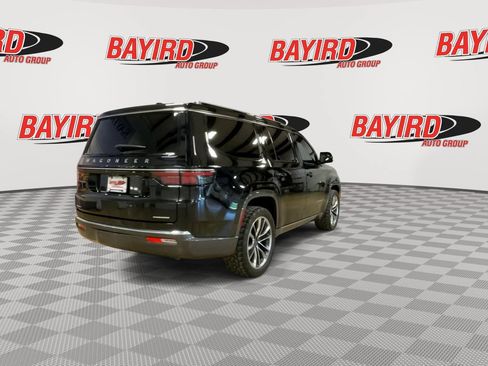 Used 2022 Jeep Wagoneer Series III w/ Premium Group I AWD/4WD image 8
