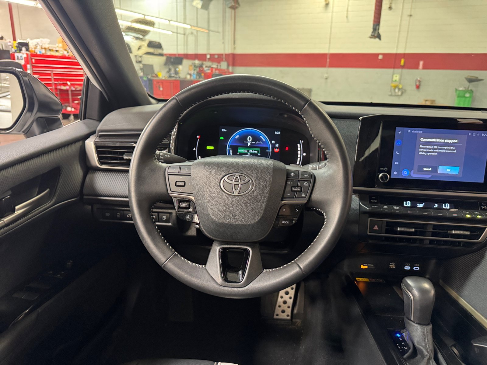 Certified 2026 Toyota Camry Hybrid w/ Convenience Package FWD image 9