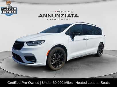 Used 2025 Chrysler Pacifica Limited