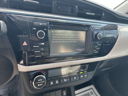 Used 2016 Toyota Corolla LE image 11