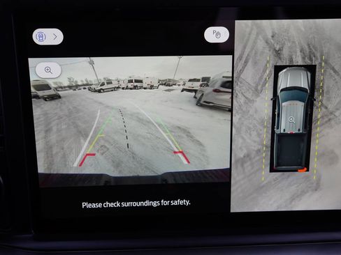 Used 2024 Ford F350 Platinum w/ Tremor Off-Road Package image 39