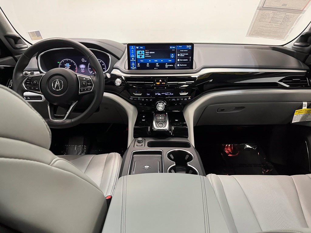 Certified 2025 Acura MDX w/ Technology Package AWD/4WD image 17