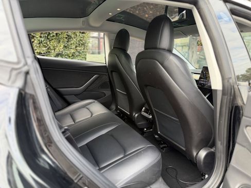 Used 2018 Tesla Model 3 image 38