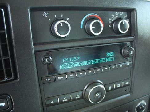 Used 2020 Chevrolet Express 3500 w/ Power Convenience Package image 20