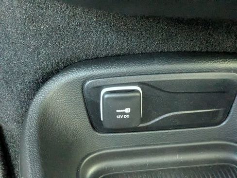 New 2026 Chrysler Pacifica Select FWD image 22