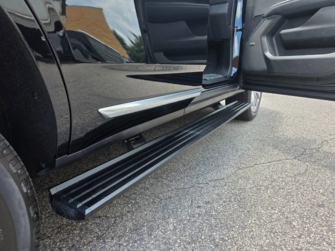 Used 2022 GMC Yukon Denali image 47