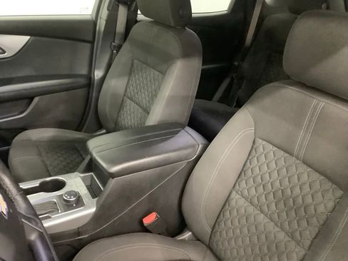 Used 2019 Chevrolet Blazer LT image 12