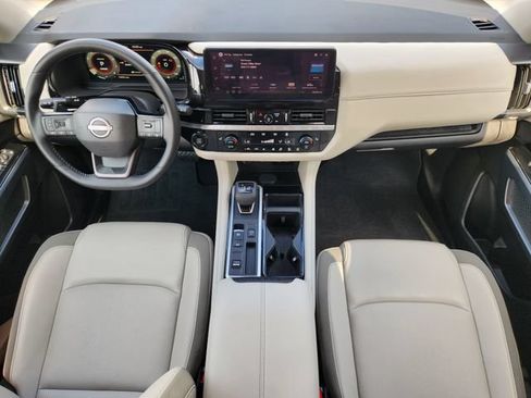Used 2026 Nissan Pathfinder SL FWD image 26