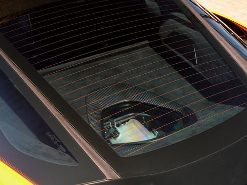 Used 2024 McLaren 750S RWD image 18