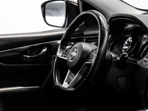 Used 2019 Nissan Rogue Sport SL w/ Premium Package image 17