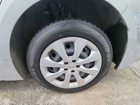 Used 2023 Toyota Corolla LE image 11