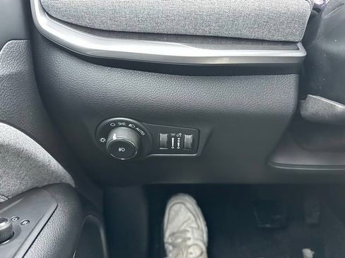 New 2026 Jeep Compass Latitude AWD/4WD image 24