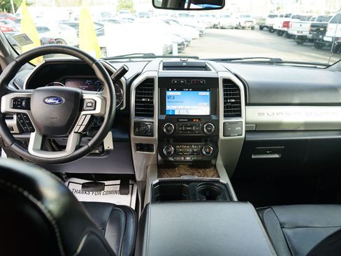 Used 2019 Ford F250 Lariat w/ Lariat Value Package image 14