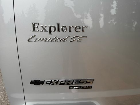 Used 2008 Chevrolet Express 1500 AWD w/ Preferred Equipment Group image 46