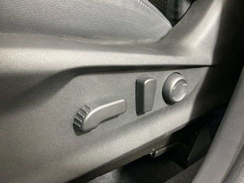 Used 2023 Subaru Forester Premium AWD/4WD image 20