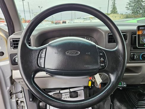 Used 1999 Ford F250 Lariat image 17