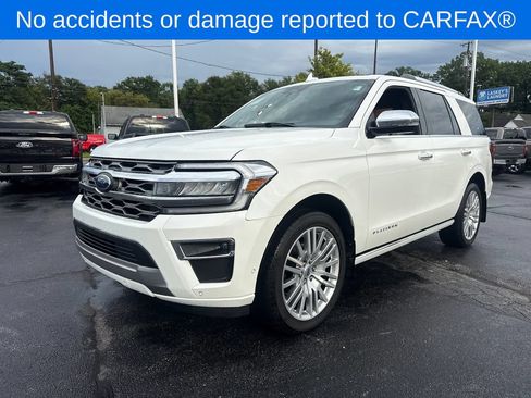 Used 2024 Ford Expedition Platinum AWD/4WD image 2