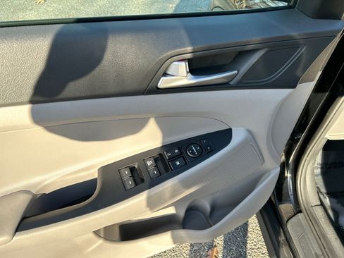 Used 2020 Hyundai Tucson SE w/ Cargo Package image 14