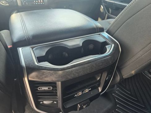 Used 2020 RAM 1500 Big Horn AWD/4WD image 34