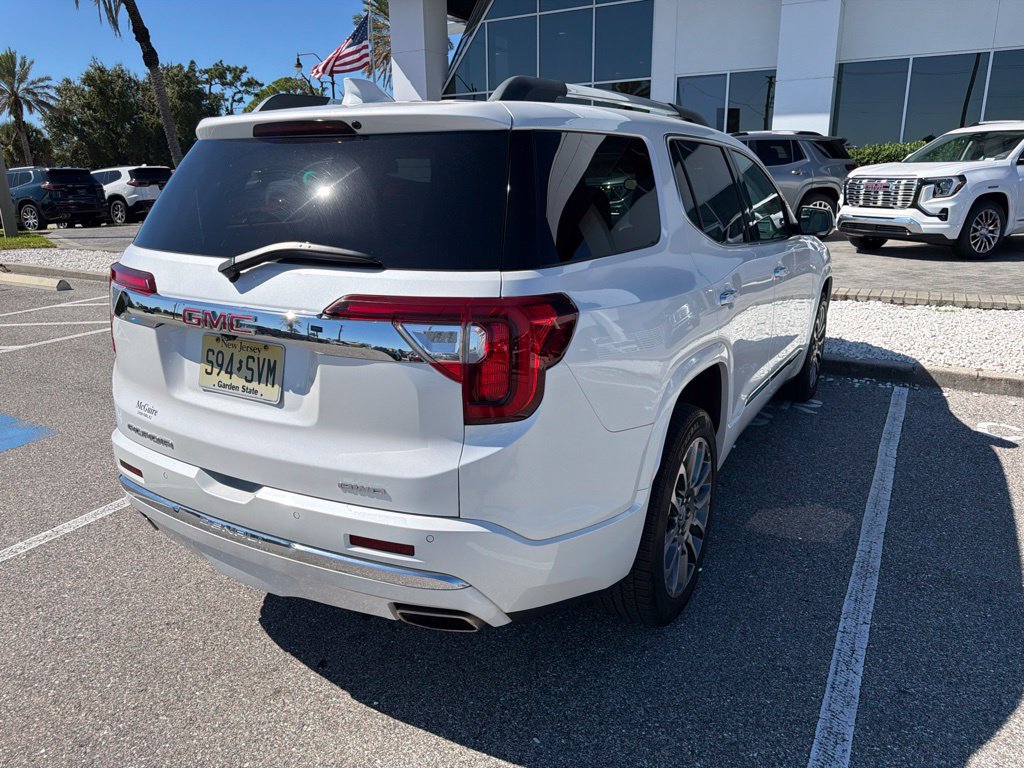Used 2021 GMC Acadia Denali w/ Trailering Package AWD/4WD image 10