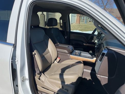 Used 2018 Chevrolet Silverado 1500 LTZ w/ Sport Package image 20