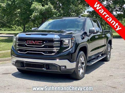Used 2022 GMC Sierra 1500 SLT w/ SLT Premium Plus Package image 3