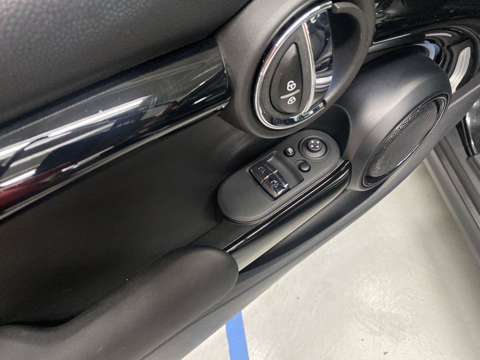Used 2024 MINI Cooper SE FWD image 19